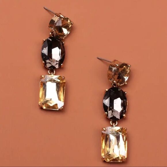Smokey And Champagne Crystal Gold Tone Dangle Earring NWT - Picture 3 of 5